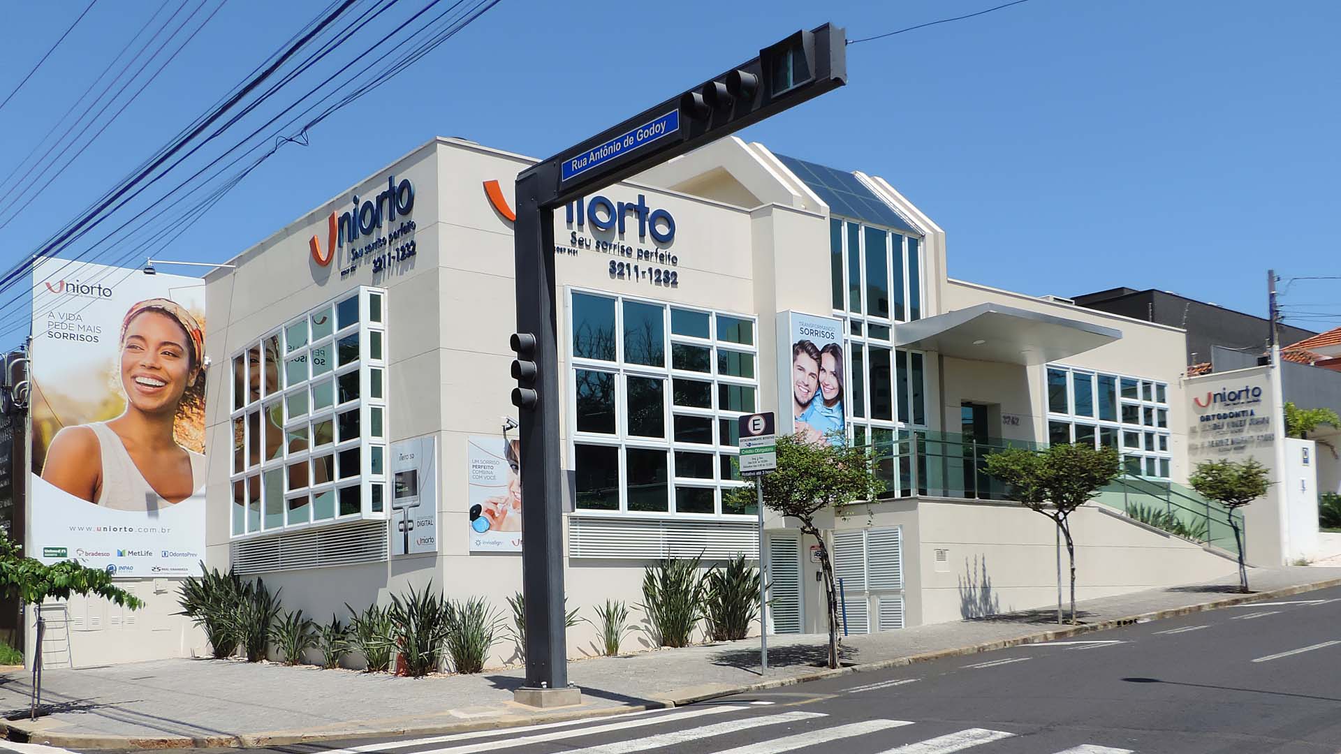 Fachada da clínica Uniorto, em São José do Rio Preto